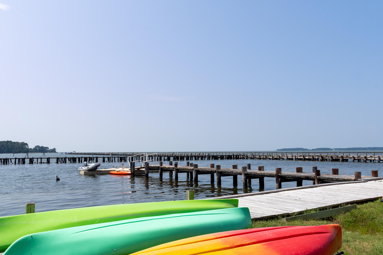 Kayaks & canoes