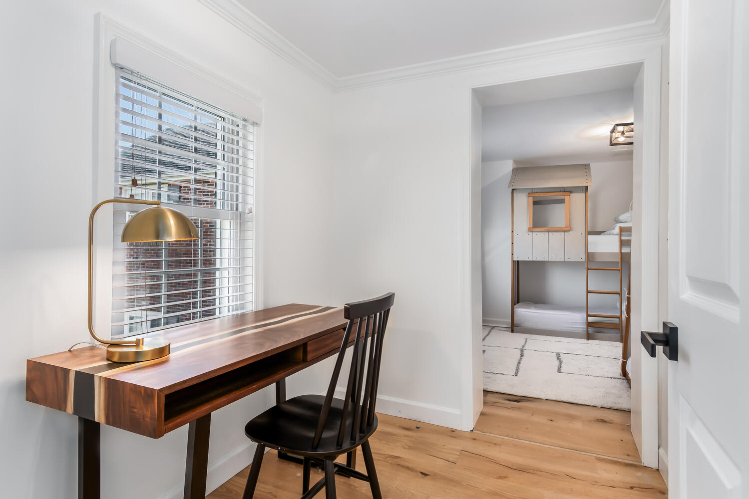 B26 — Bunkbed · Twin