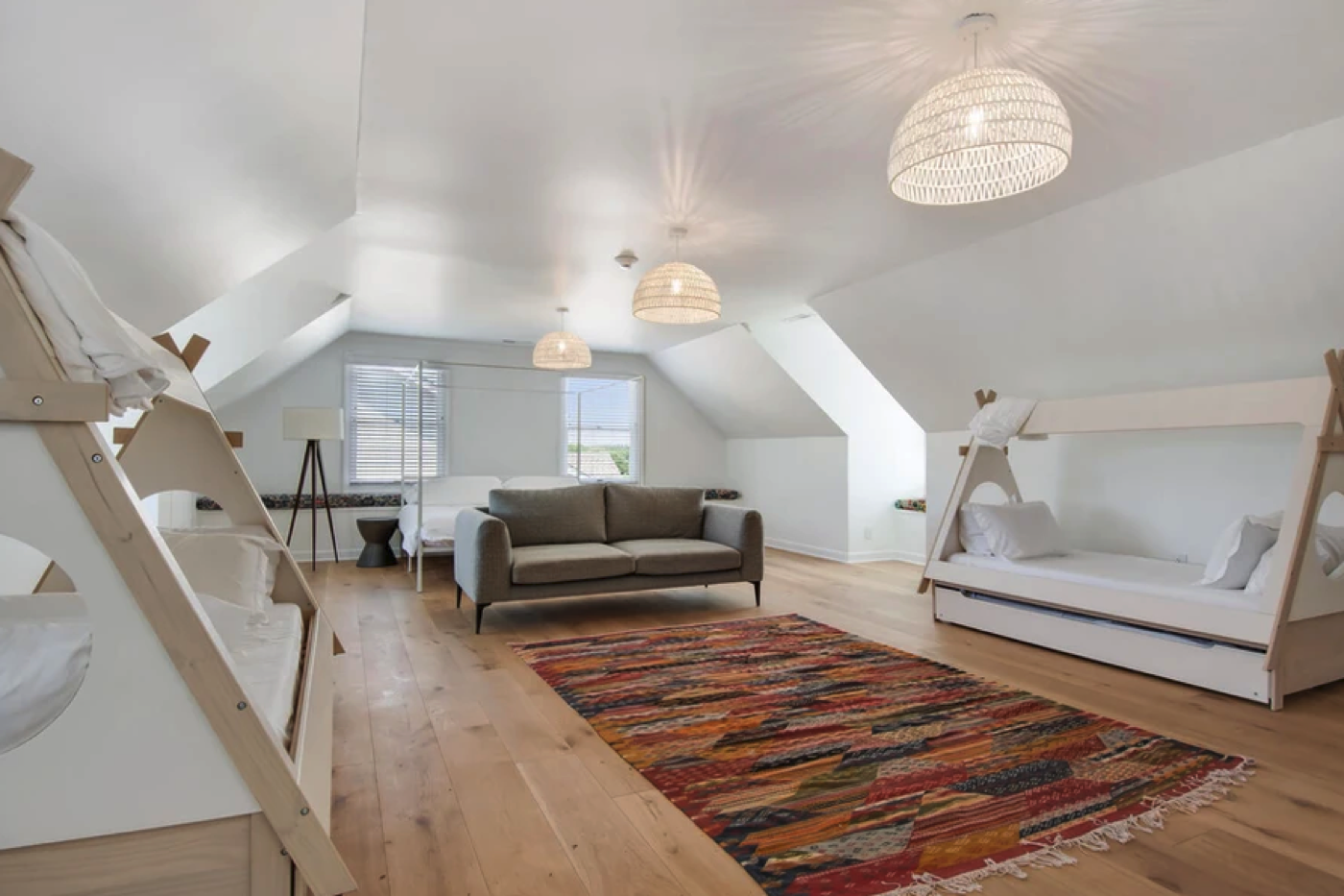 Room 30 — King · Bunkbed · Bunkbed2 · Couch